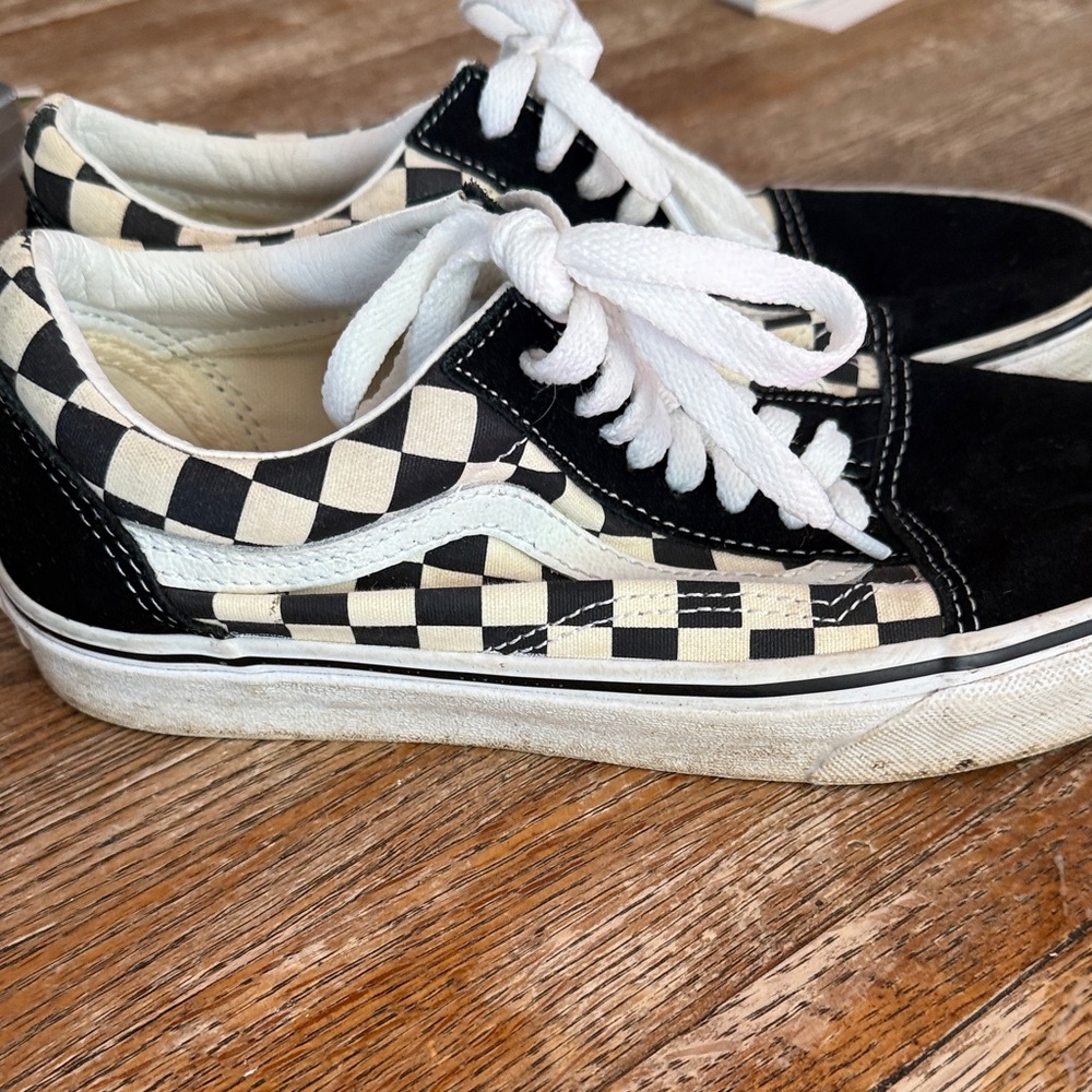 Vans Black & White Checkerboard Old Skool Sneakers - Picture 2 of 2